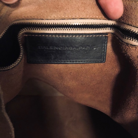 BALENCIAGA M Leather Tote - Picture 6 of 7